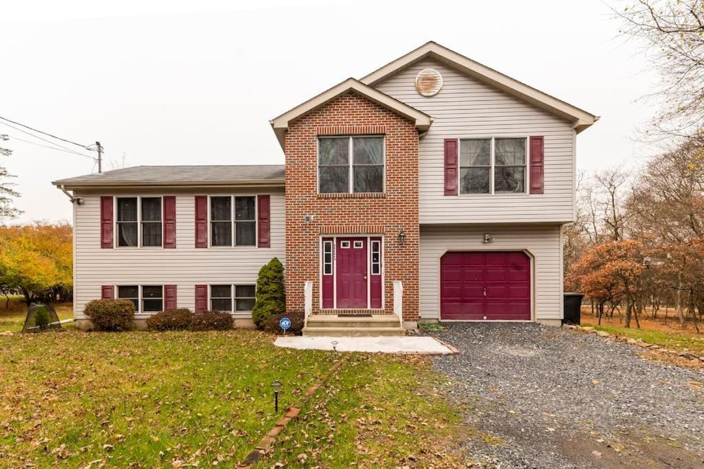 Cheerful Pocono Home Away From Home Albrightsville Εξωτερικό φωτογραφία