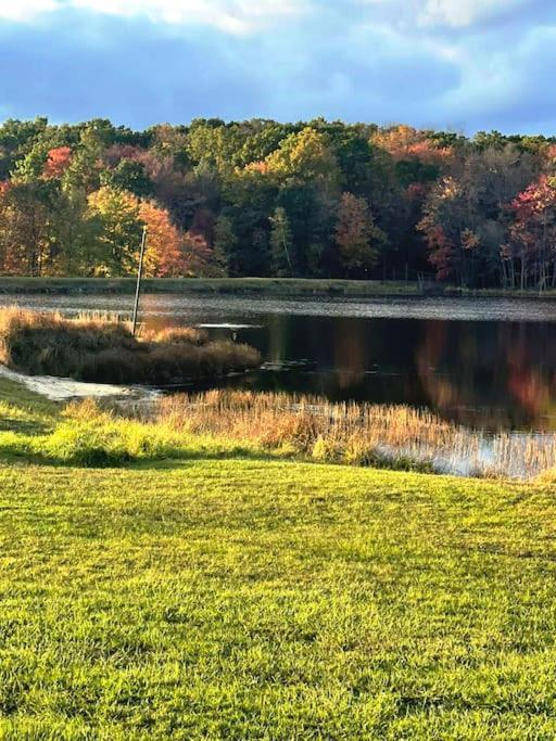 Cheerful Pocono Home Away From Home Albrightsville Εξωτερικό φωτογραφία
