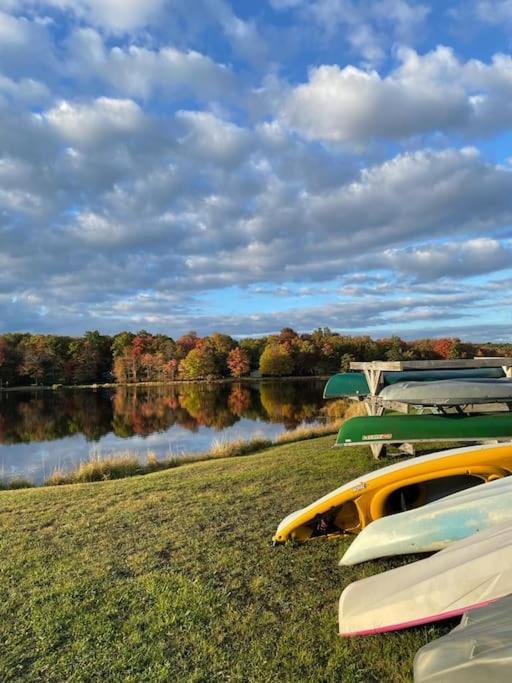 Cheerful Pocono Home Away From Home Albrightsville Εξωτερικό φωτογραφία