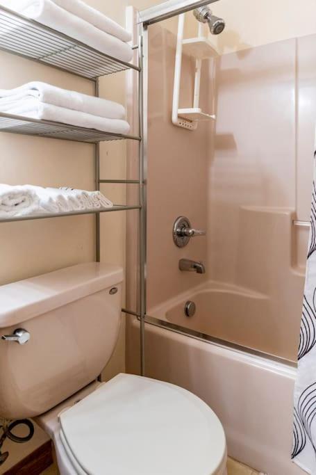 Cheerful Pocono Home Away From Home Albrightsville Εξωτερικό φωτογραφία